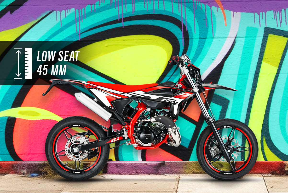 RR50 Motard low-seat
